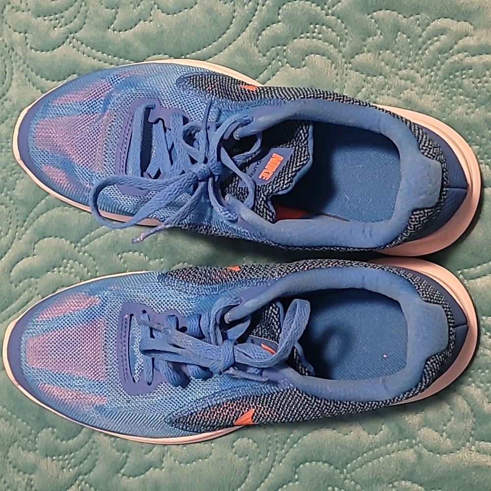 Nike Youth Shoes - Picture 3 of 3